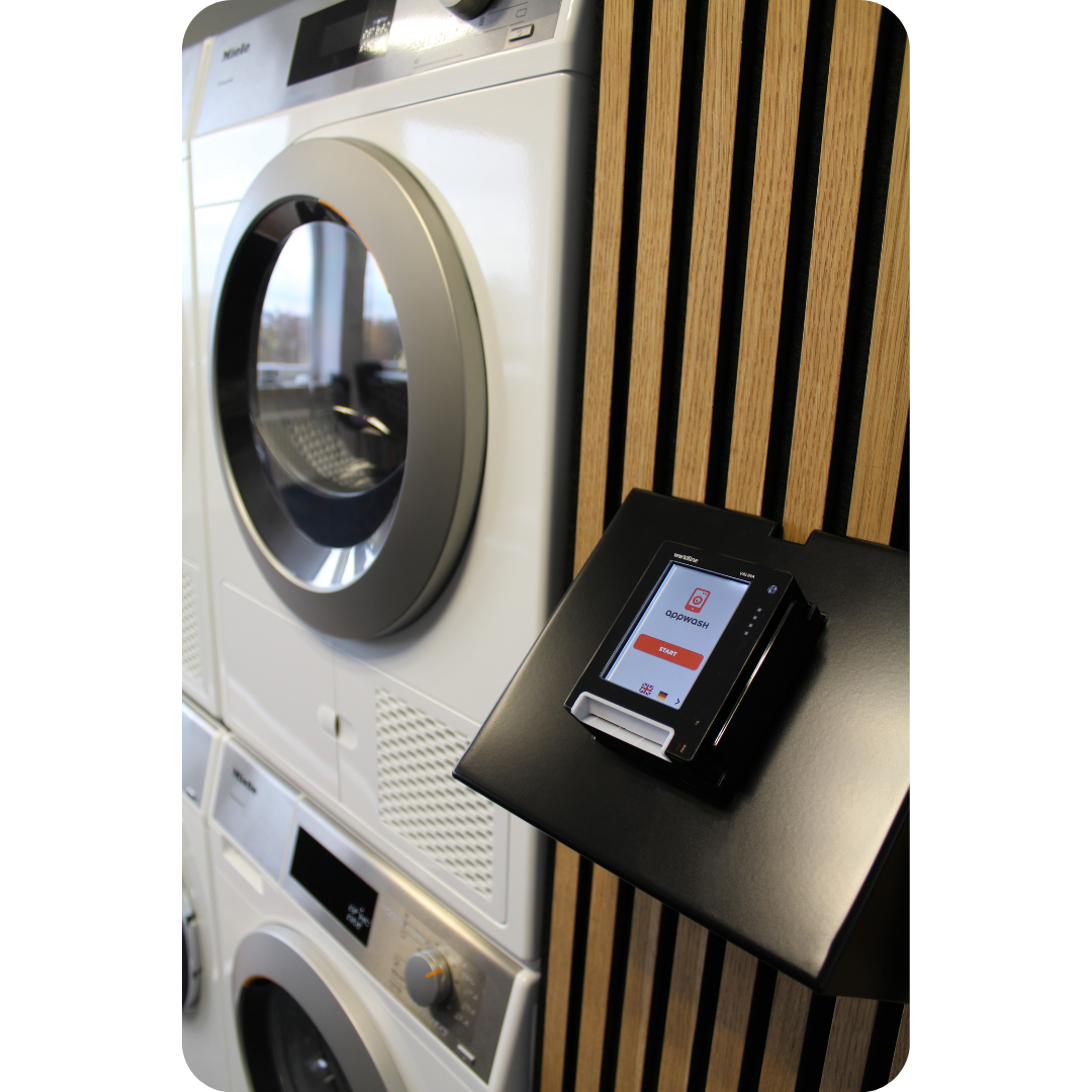 At Clean Kokos, you can pay by card or mobile pay at the terminal in the laundromat.